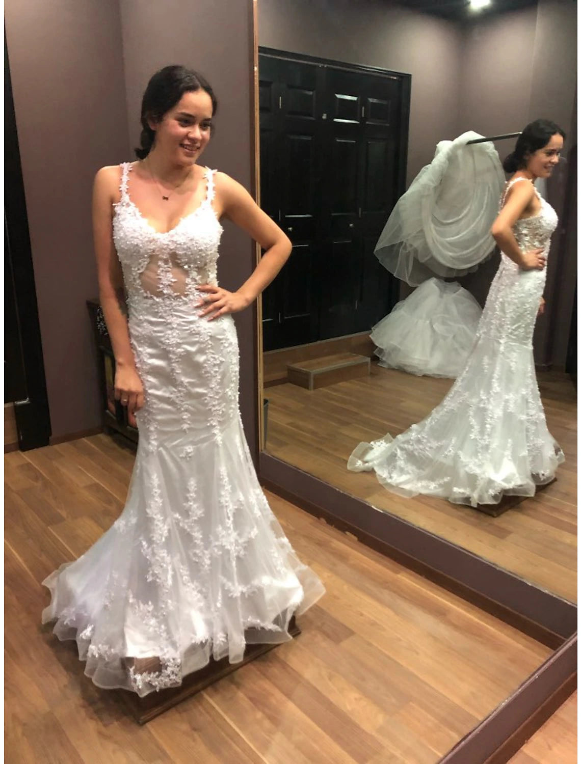 Vestido de fiesta elegante minimalista de sirena/trompeta, vestido de noche formal, escote en V, sin mangas, cola larga/cortada de tul con apliques de cuentas