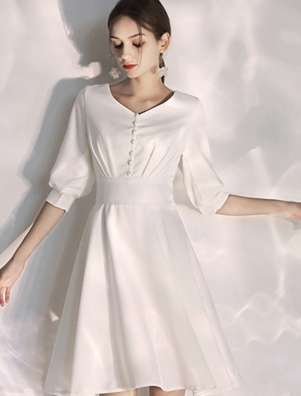 Vestidos blancos cortos para despedida de soltera, vestidos de novia hasta la rodilla, corte en A, media manga, cuello en V, tejido elástico con