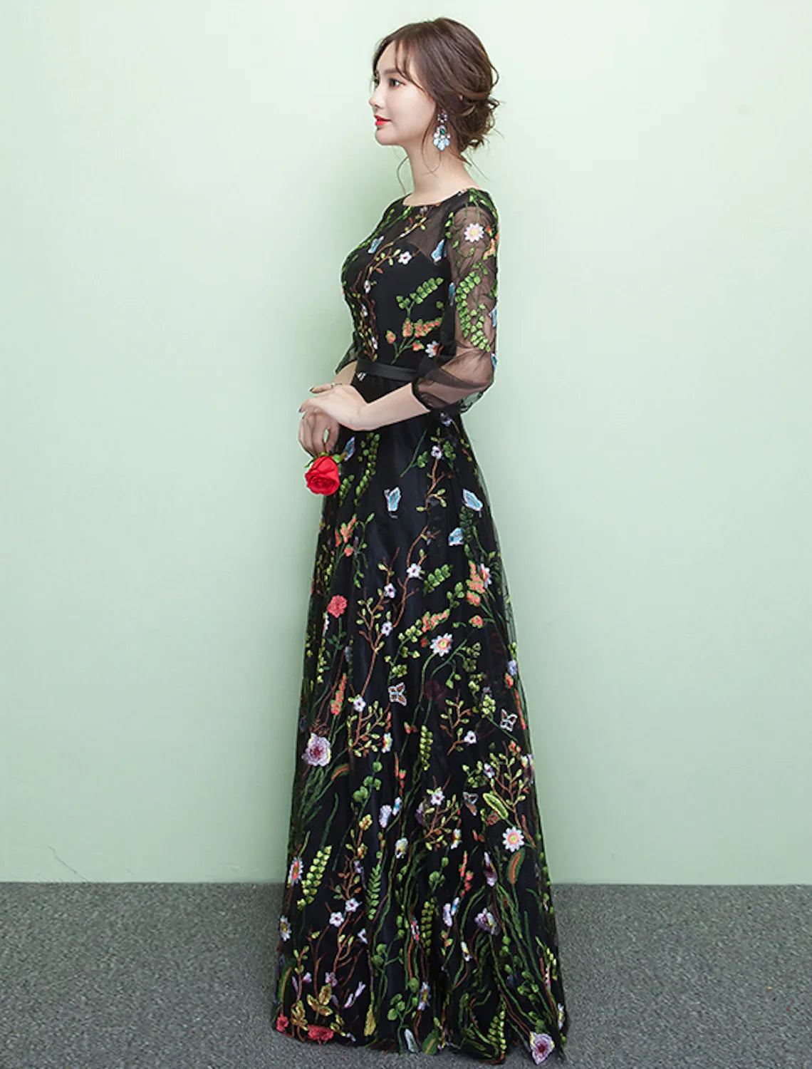 Vestido de noche formal elegante de corte A, largo hasta el suelo, manga larga, encaje con bordado