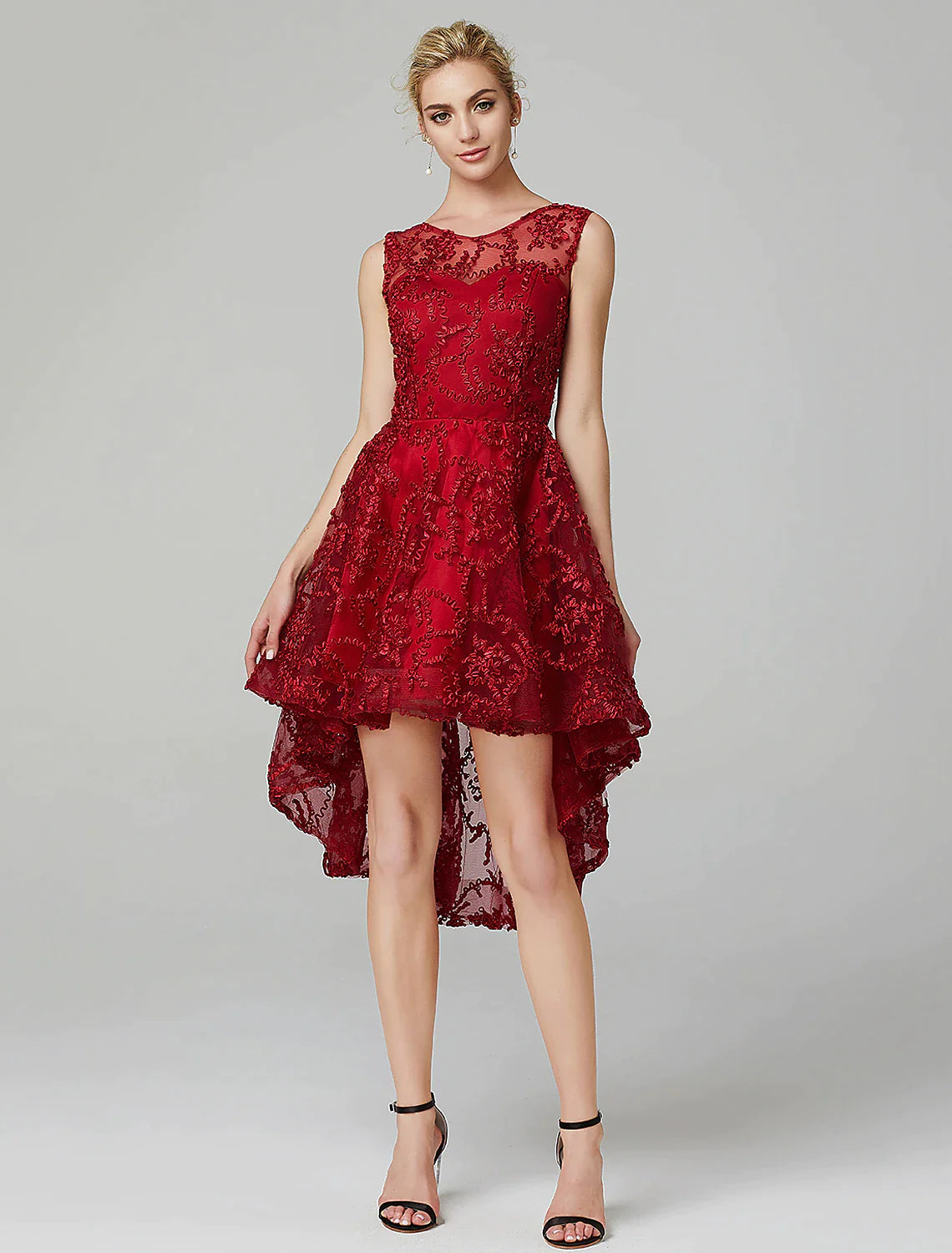 Vestido de novia asimétrico de corte A, sin mangas, de tul con apliques