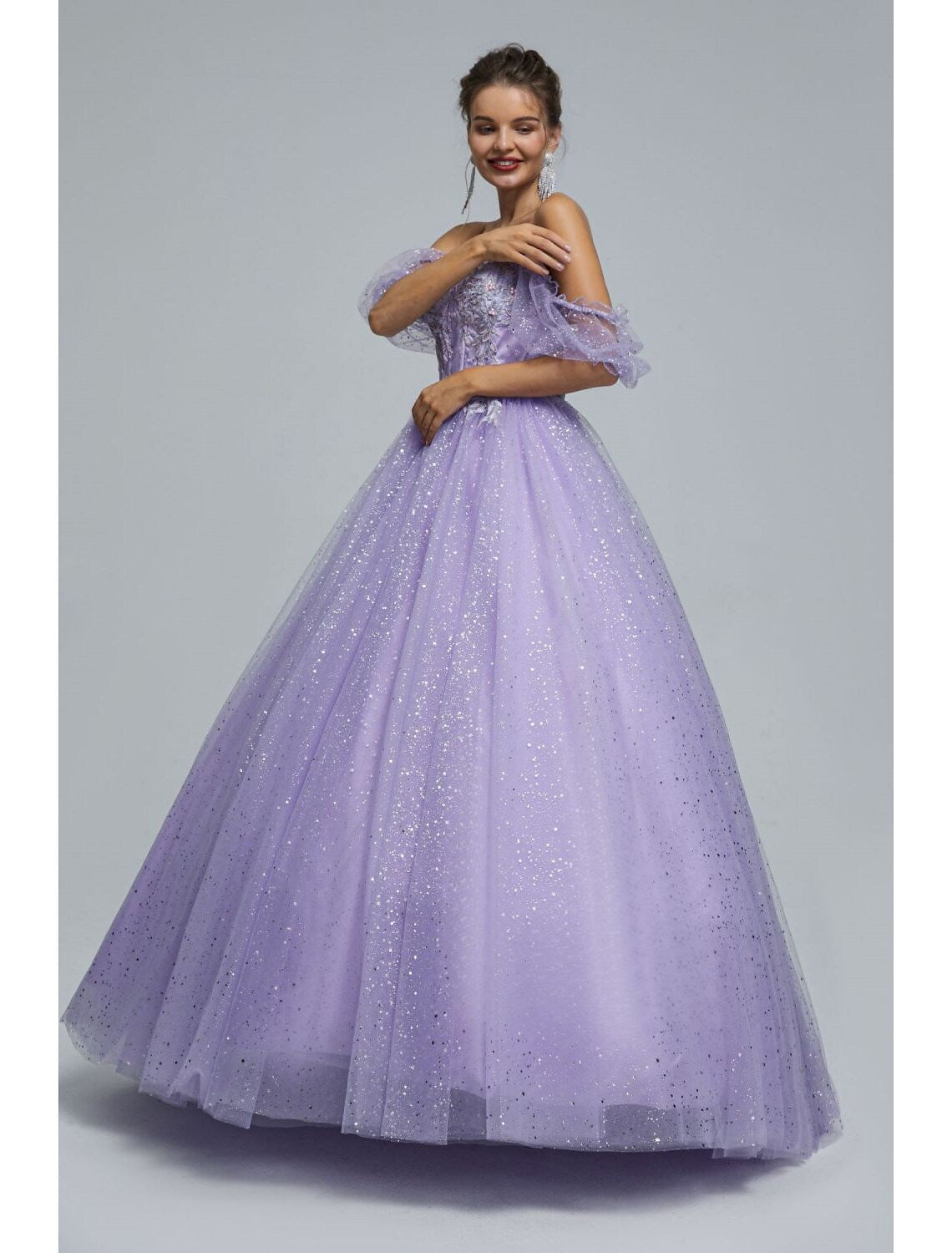 Vestido de fiesta de princesa, largo hasta el suelo, manga corta, tul con apliques de lentejuelas.