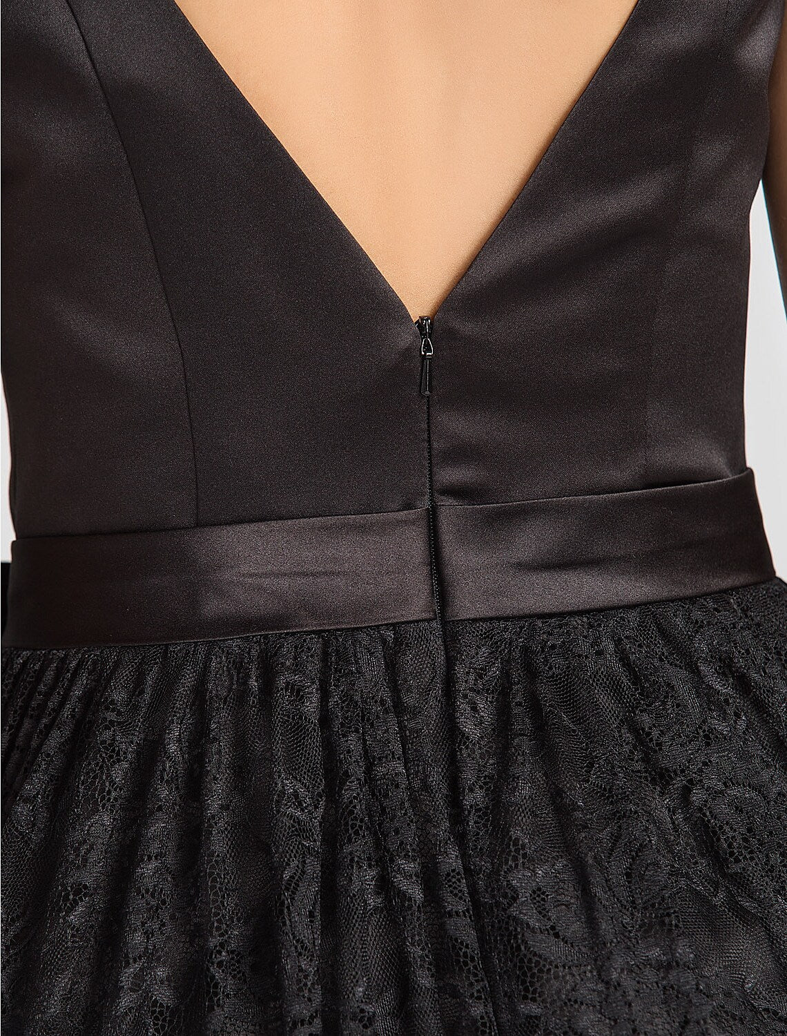 Vestido de dama de honor de corte A, sin mangas, color negro, largo hasta el suelo, con encaje drapeado