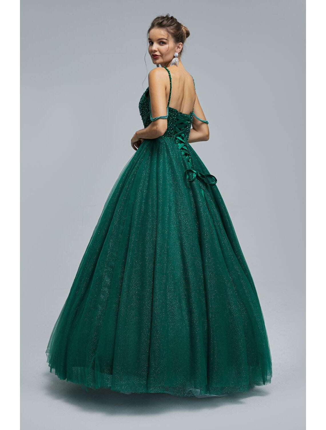 Vestido brillante de graduación, largo hasta el suelo, sin mangas, con tirantes de tul y perlas y lentejuelas